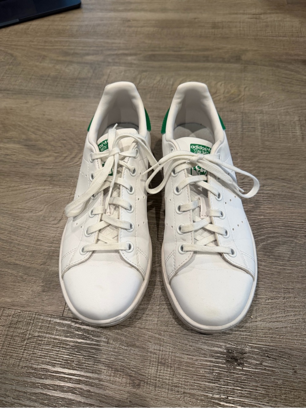 Adidas Stan smith White Sneakers with Green Heel Tab